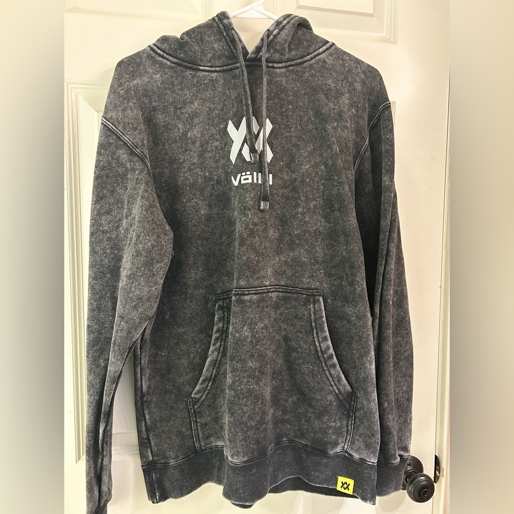 Men’s medium volkl hoodie